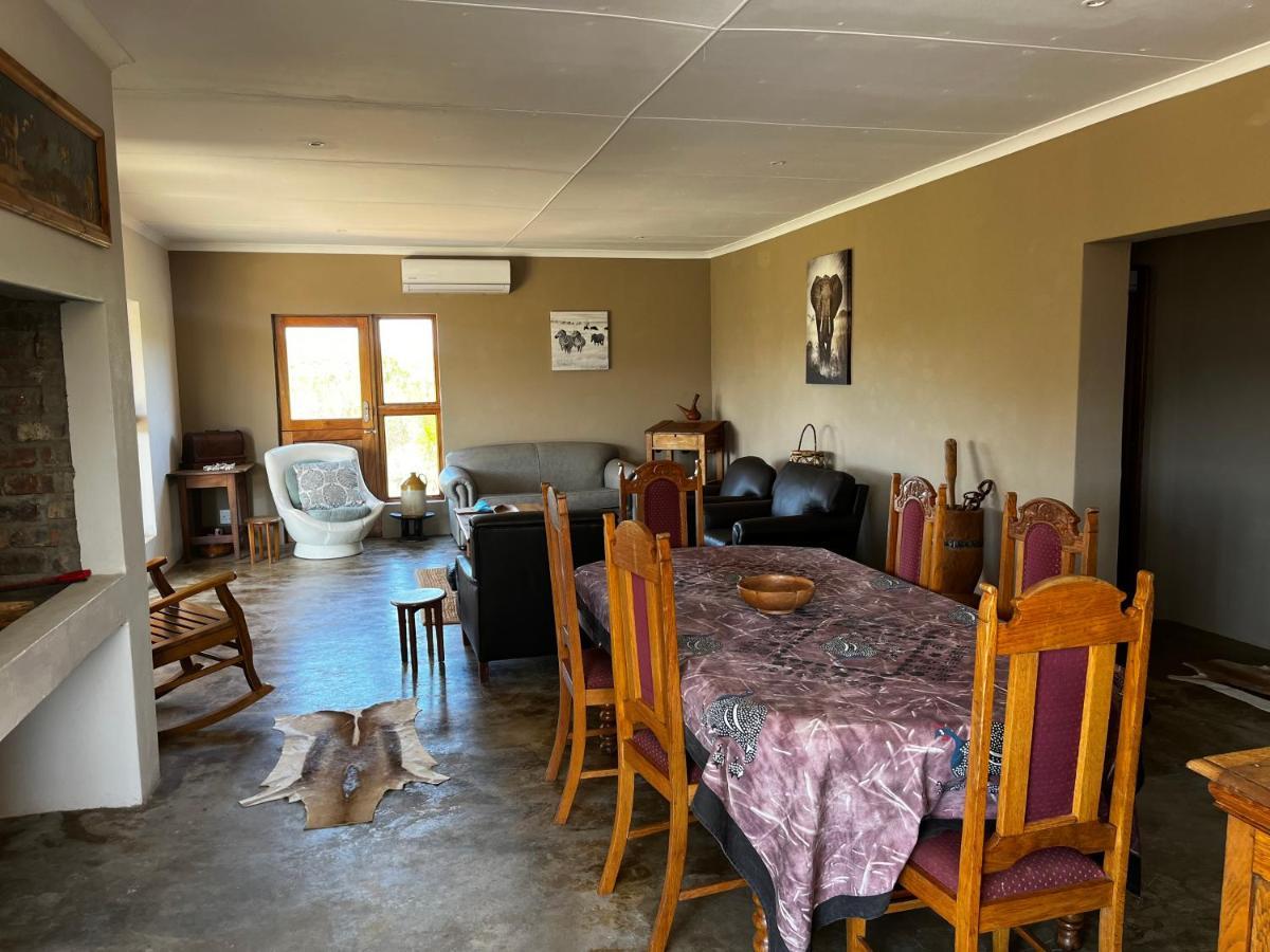 Zwartberg View Mountain Lodge Oudtshoorn Exterior photo